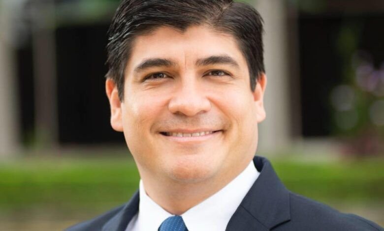 Carlos Alvarado